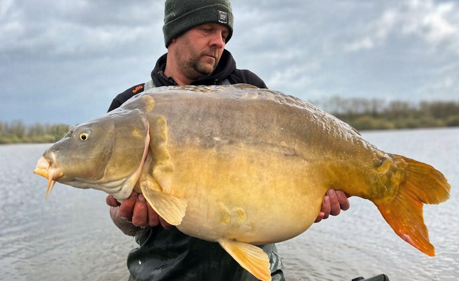 Etang Furet carp fishing France venue