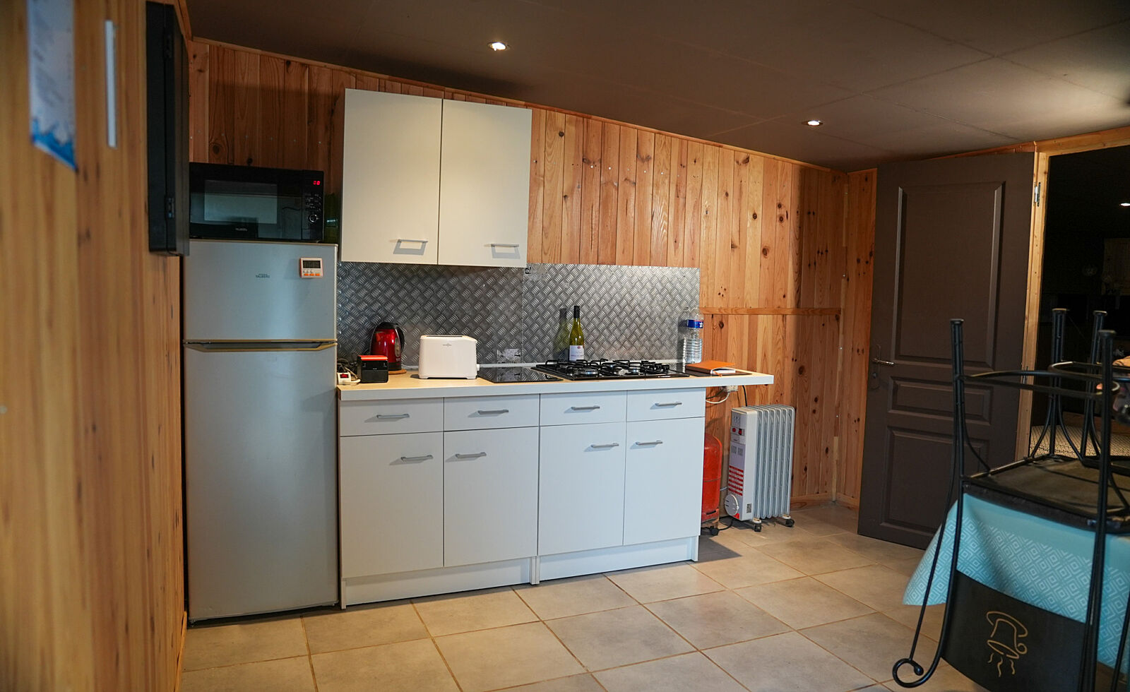 Lucky Lake accommodation 2