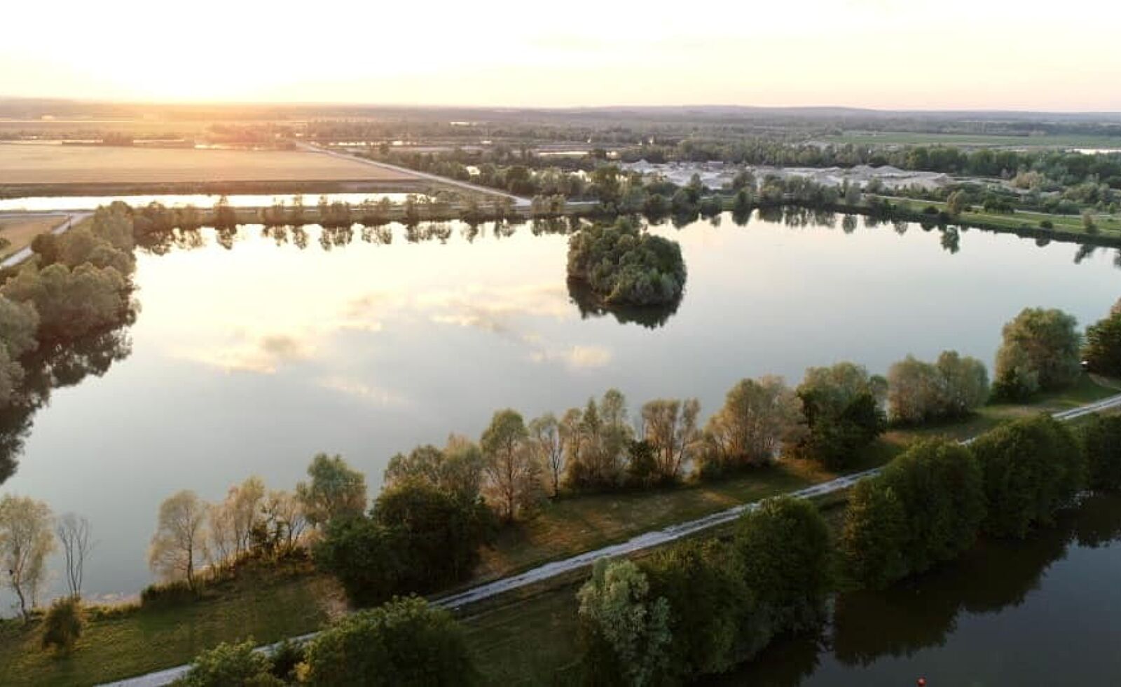 JB Lake Domaine de Goncourt