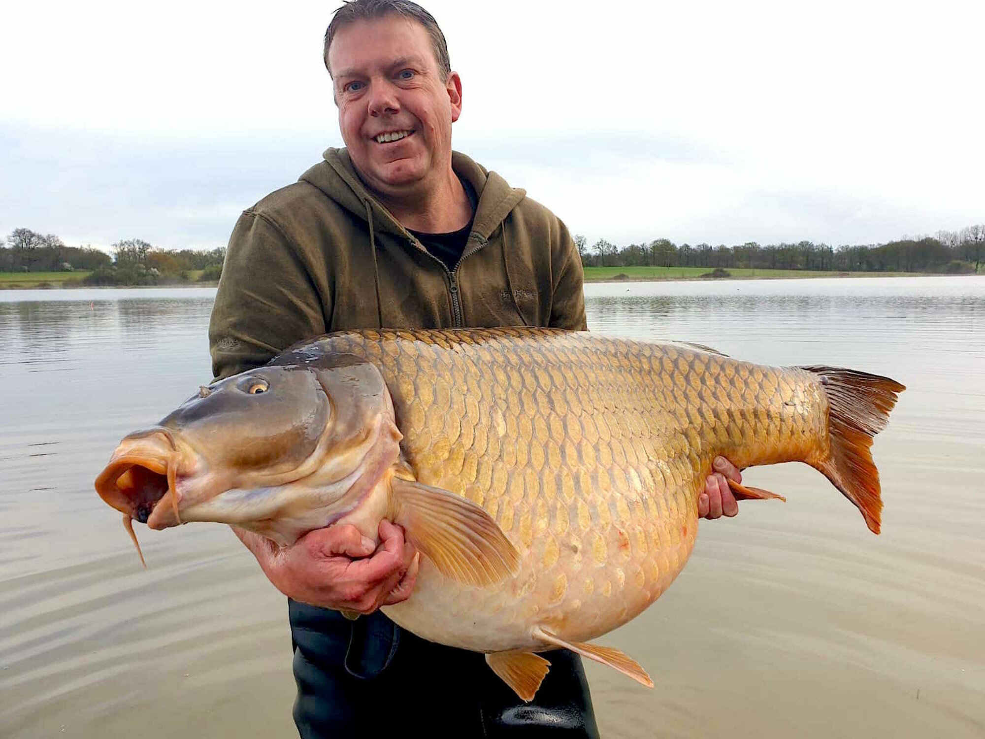 Lac De Villedon Carp Fishing In Francia