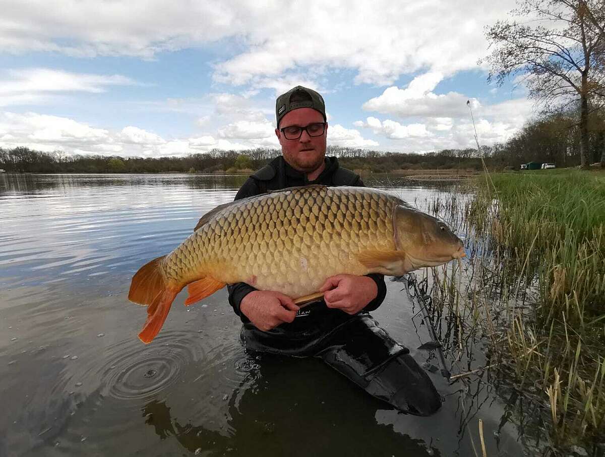 Etang Furet karpervissen voorjaar 2020 5ecb8ce6