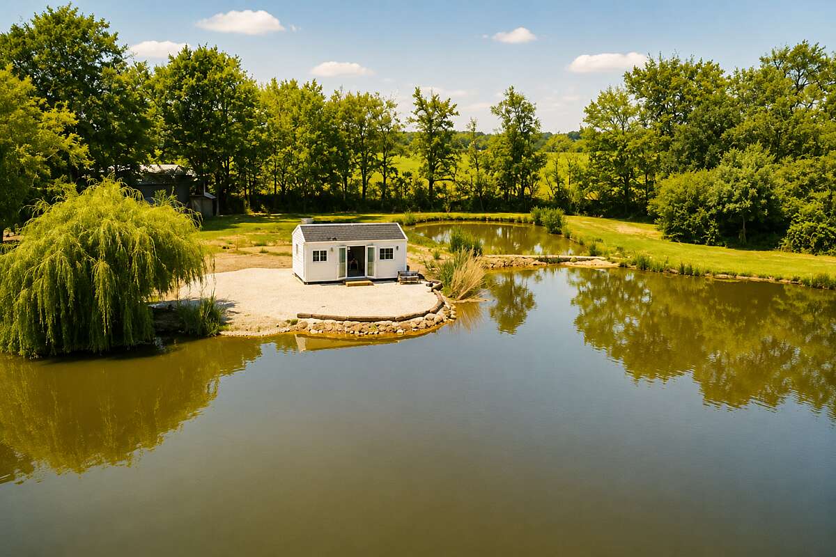 Etang Furet p3 accommodation carp fishing france with holiday home